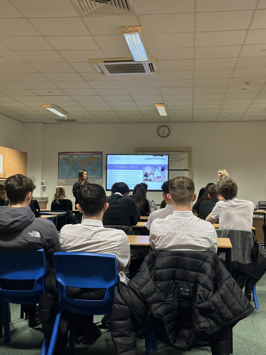 Miss Harrison tweet media