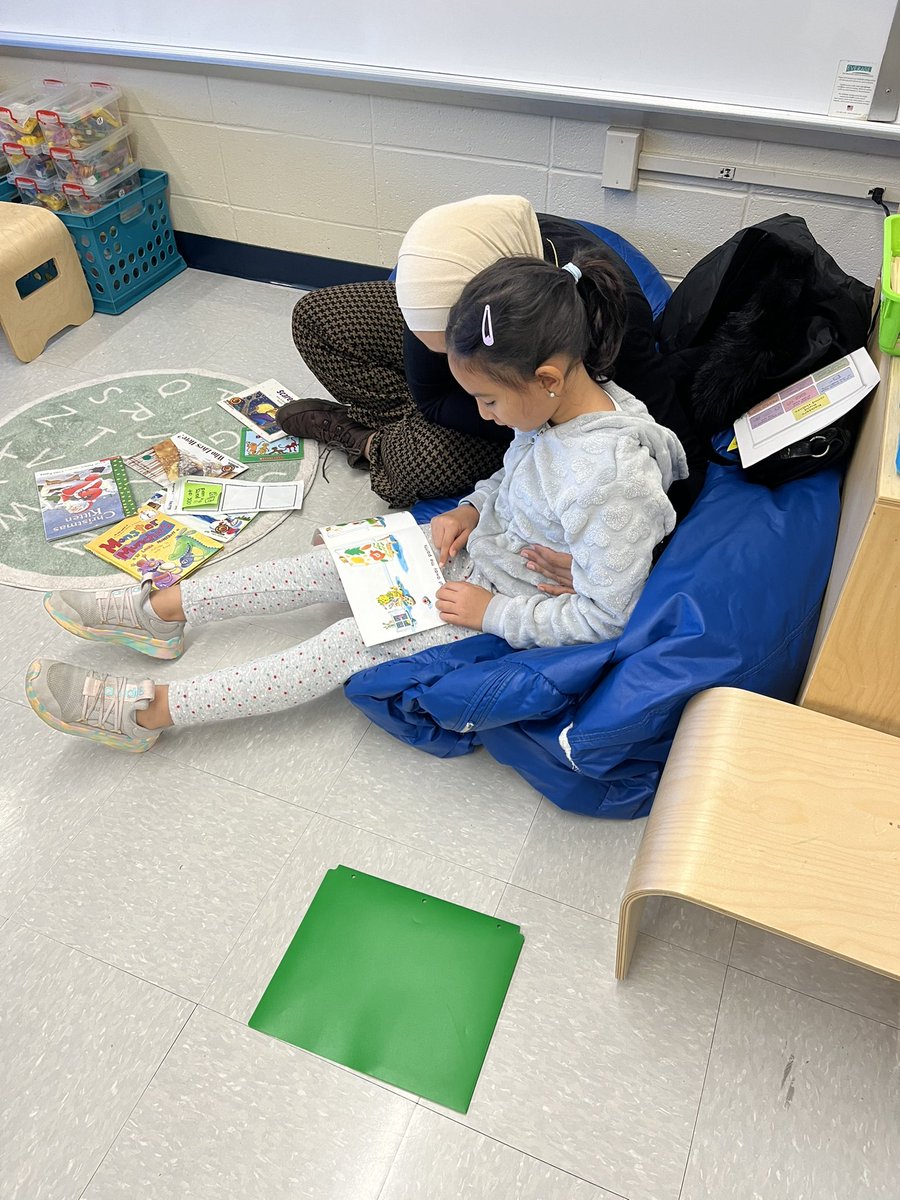 _anmontano's tweet photo. Thank you to our Family Volunteers in 1M who attended our Reading Celebration this morning! The students 🩷’d showing off the good habits they’ve learned, as well as receiving your support! #AtTheRox https://t.co/3Q78GY4GZQ