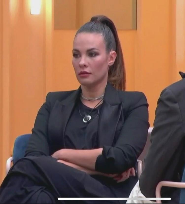 Karma0life's tweet image. #GHVIP2N 
Que guapa nuestra reina 👑