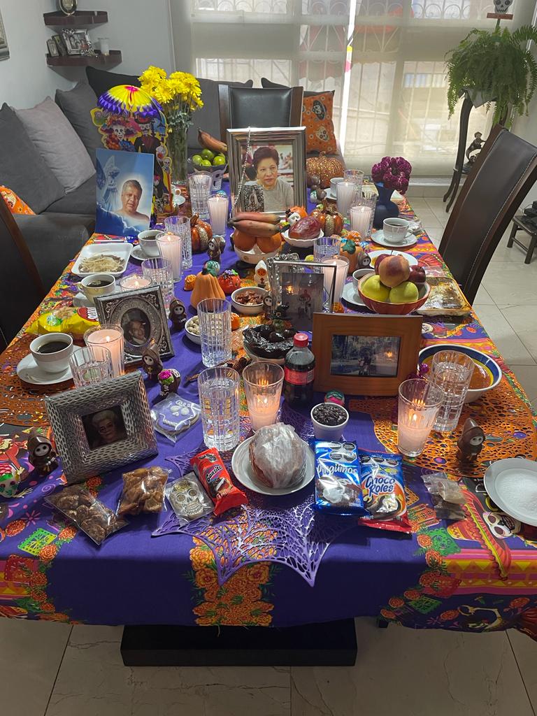 💜🧡"La muerte es el comienzo de la inmortalidad, no es más que la vuelta a casa, al lugar donde pertenecemos” 💜🧡