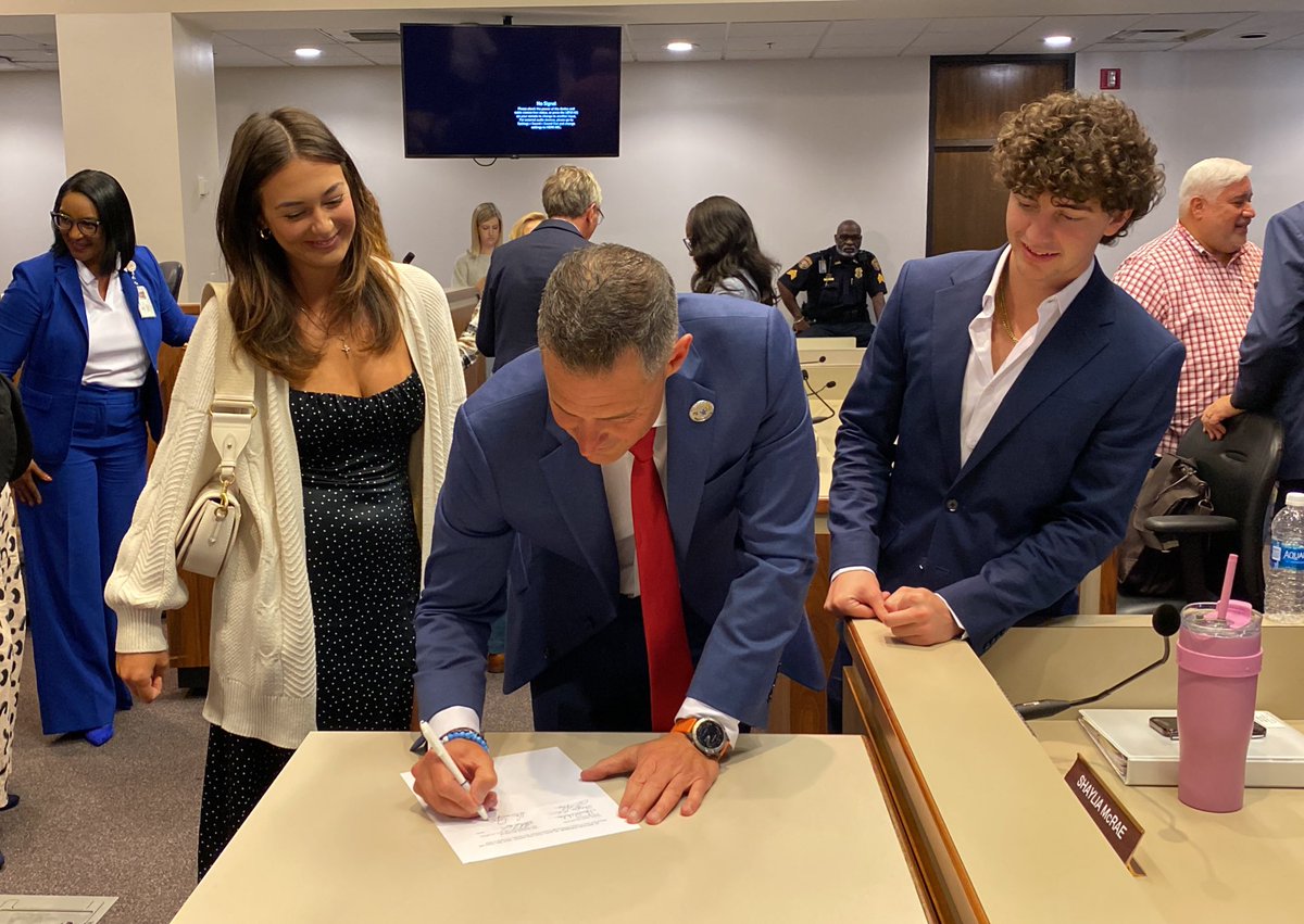 Van Ayres tweet media