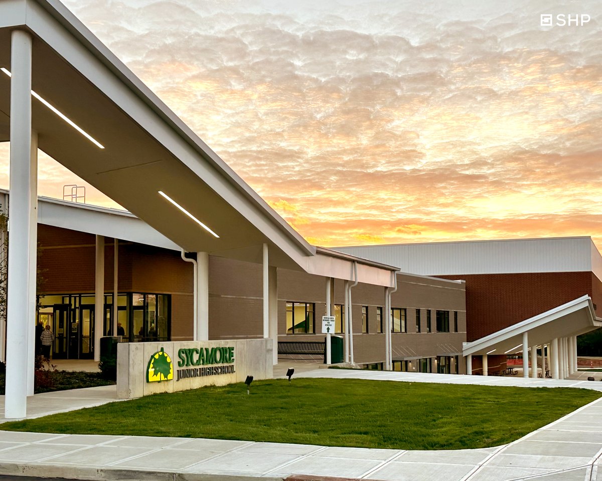 shp_design's tweet photo. We enjoyed celebrating the newly opened Sycamore Junior High School yesterday! Here are some shots we took during the building tour.

@SycamoreSchools  |  #WeAreAviators https://t.co/CxMy6XGlqN