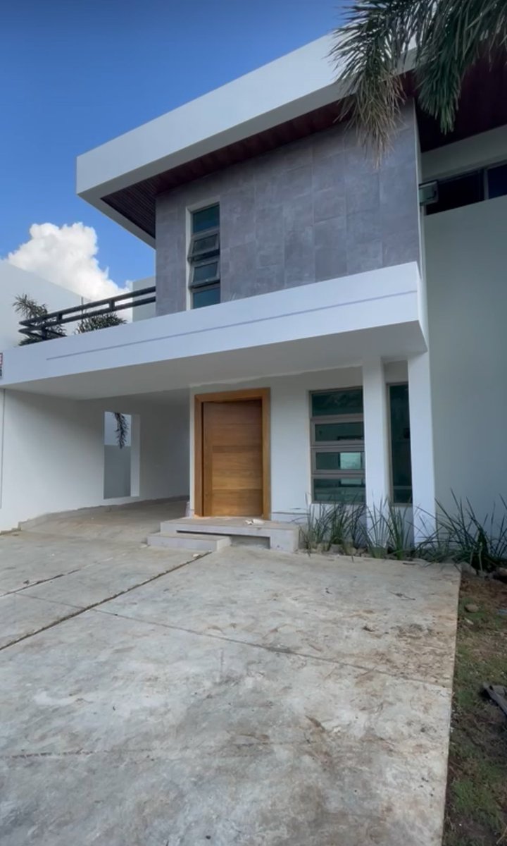 victormadera25's tweet photo. Casa en venta Residencial Jacaranda #Bonao interesados 829-638-2498 https://t.co/2DGuhI4axo
