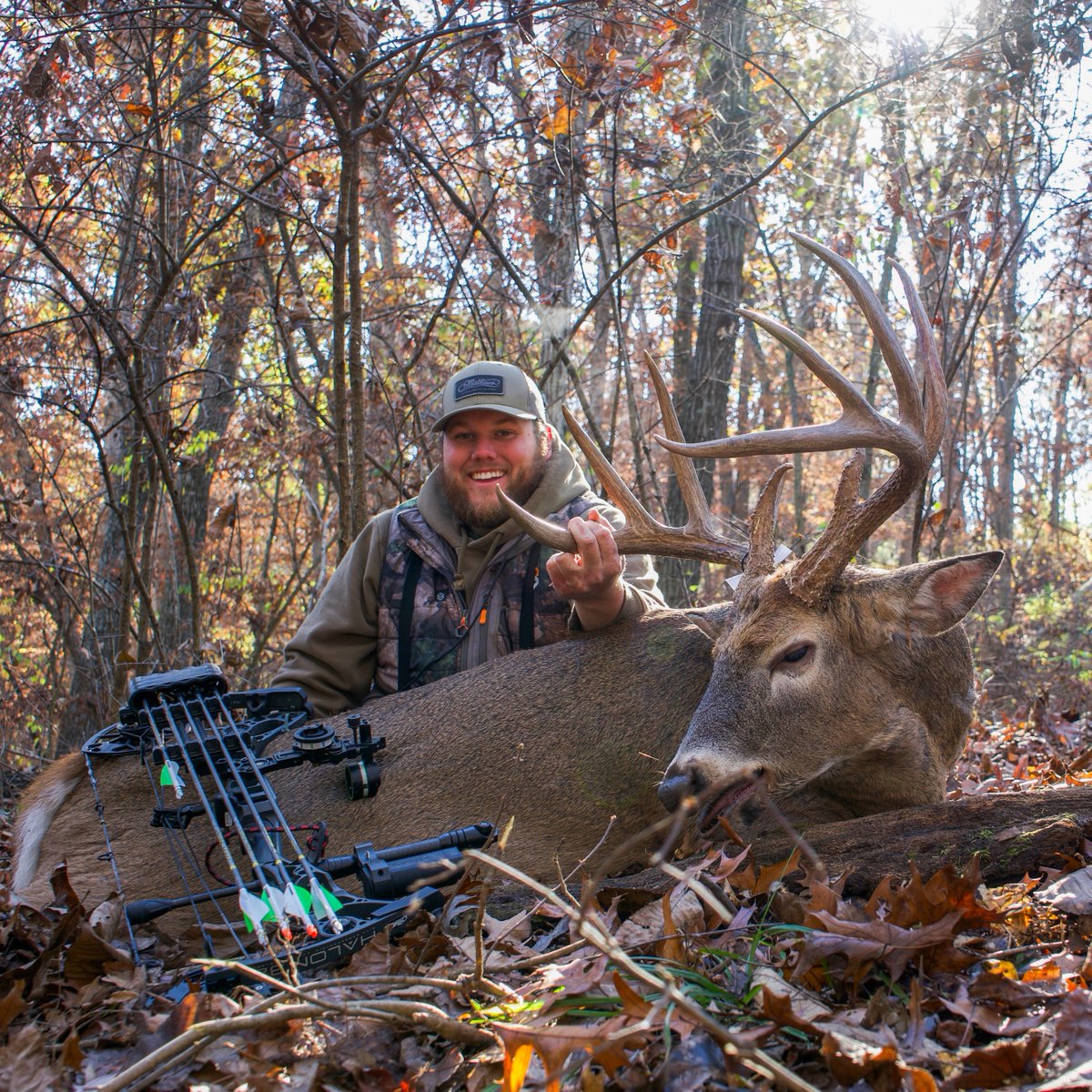 DruryOutdoors's tweet photo. #TBT with a few more incredible hunts from the end of October! 🎃 Our team has been on absolute fire throughout this cold front! 🔥 Watch all of these hunts and more over on the #DeerCast app! 📲 https://t.co/S0h72iwPTj