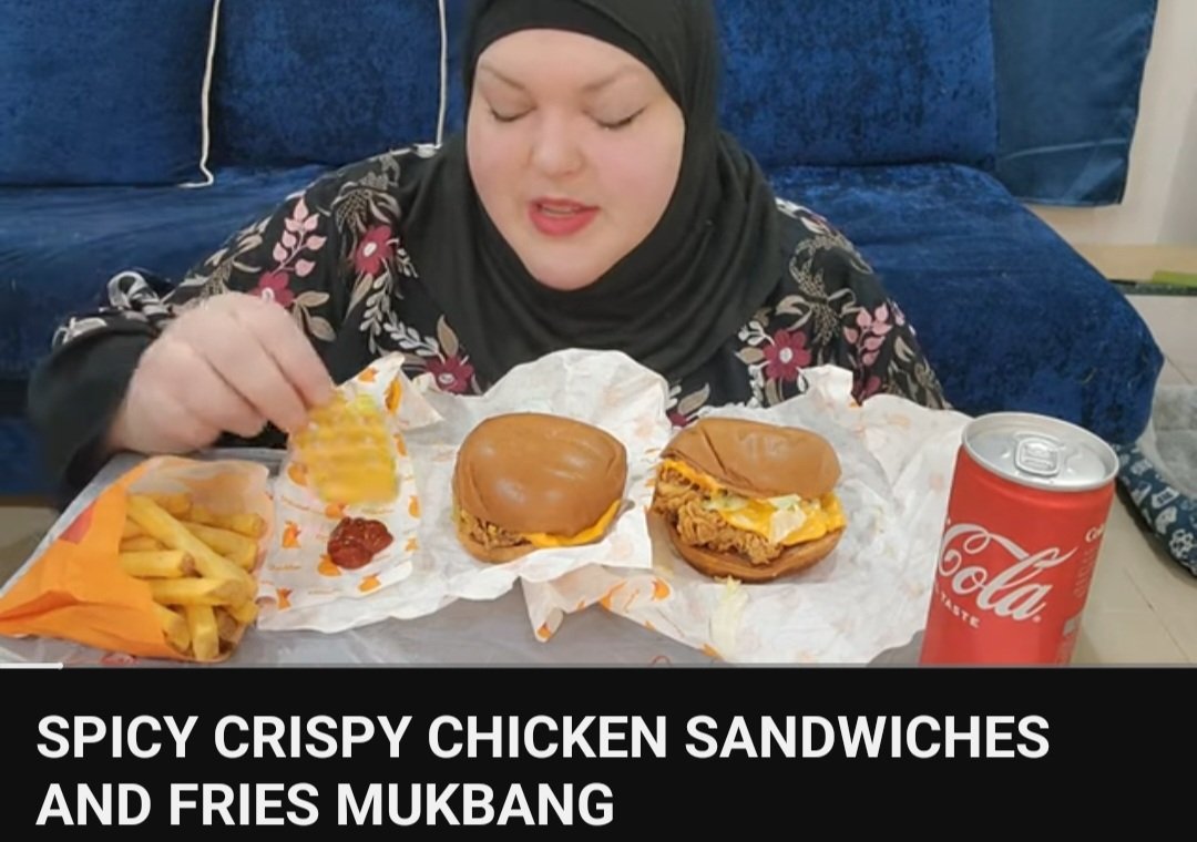 HurlWorld's tweet photo. Looks like Salah gave into Chantoddler's fast food demands after her tantrum and sulking. I guess she's staying in Kuwait now. #FoodieBeautyAnimalAbuser #FoodieBeauty #FatAssBaby #SalahIsAWimp #Gorlworld #FatPOS https://t.co/ar2sqiw23W