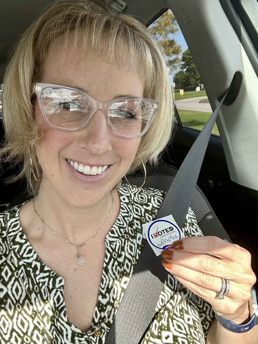 Mrs_AndersonYea's tweet photo. I ✔️oted! 🗳️

#earlyvoting #govote #yourvotematters  @CyFairISD @SuptMarkHenry @tylerhartCyFair https://t.co/uMpjIBsUDW
