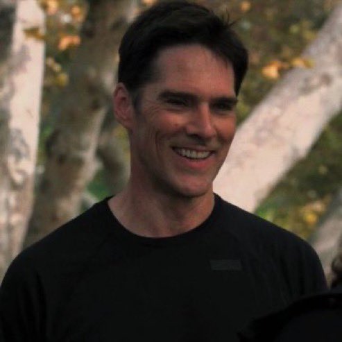 ellegreenaslay's tweet photo. HAPPY BIRTHDAY TO MY BESTIE AARON HOTCHNER https://t.co/sh0jUOmT5c