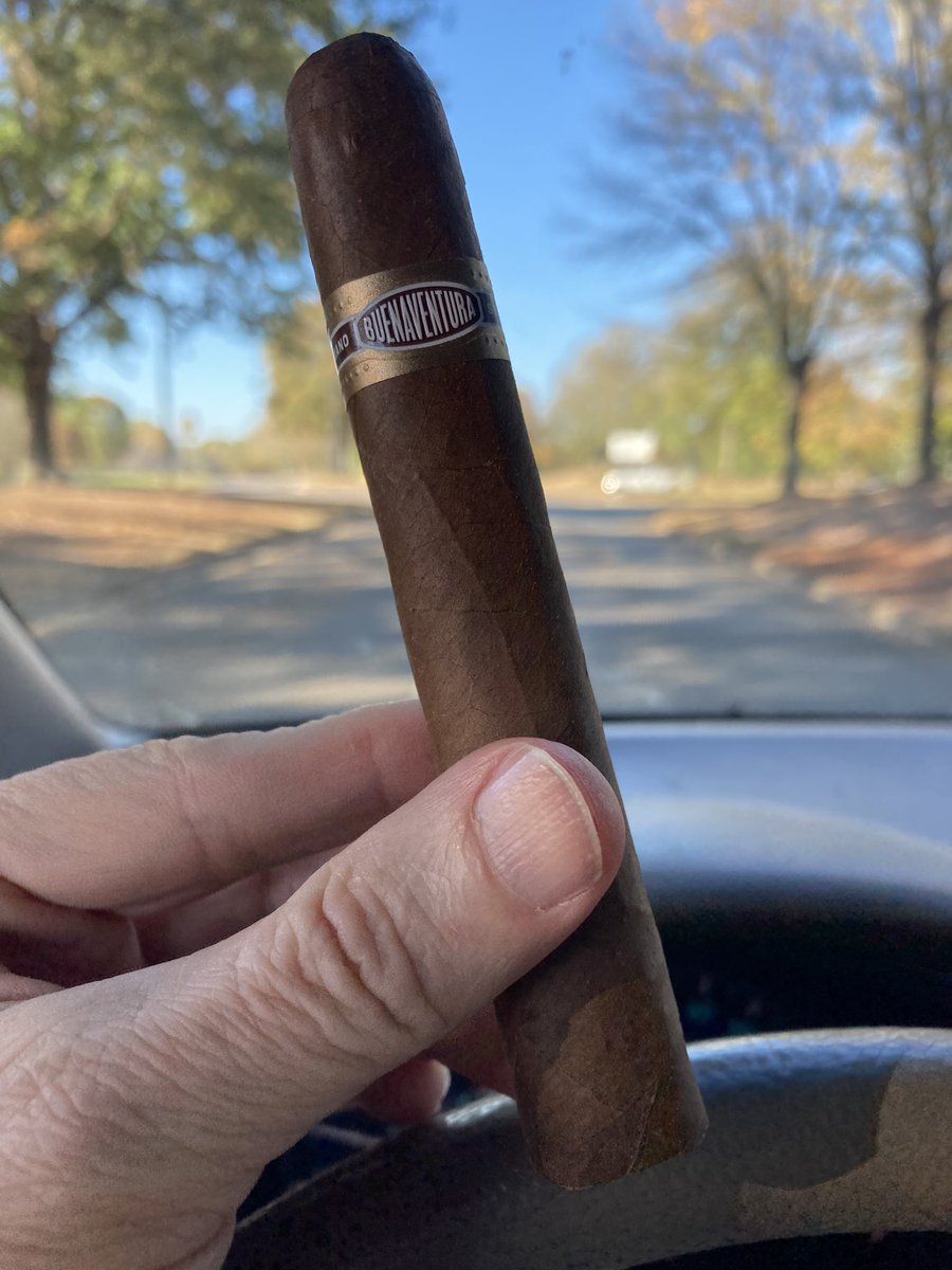 A happy #TuraThursday to you! 
@CurivariCigars
#CurivariChampion 

@CalvinThomps99 @CigarChairman @rchichuk @Mike_W_Simpson @JeffBOTL @VolsFan_VFL13 @Troker24 @HN_JAD @PistolCliff @valbradshaw @java473 @thecigarmafia @robustobabe @DaRooster7 @aundreyamarie @chris73garza