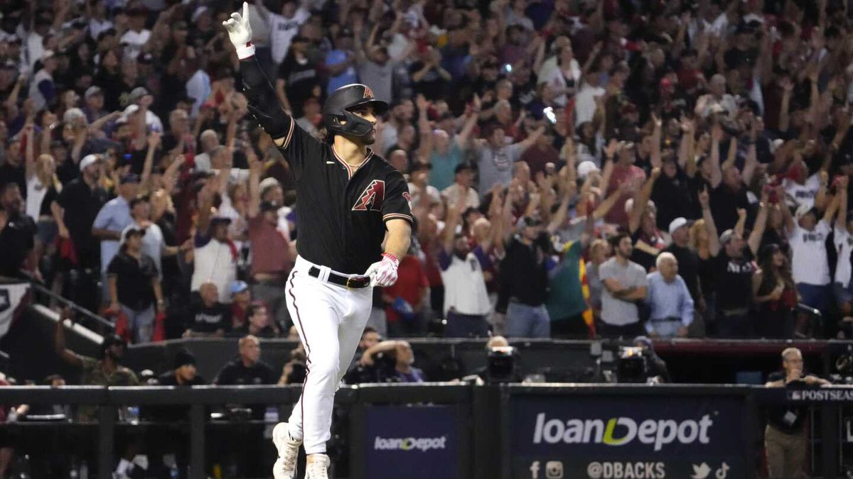 CaravanBaseball's tweet photo. Congratulations to the diamondbacks and @athomas22 on an amazing season. Thank you for making all of us at Mount Carmel and especially Mount Carmel Baseball proud to call you one of our very own! https://t.co/0mIUSR2JGf