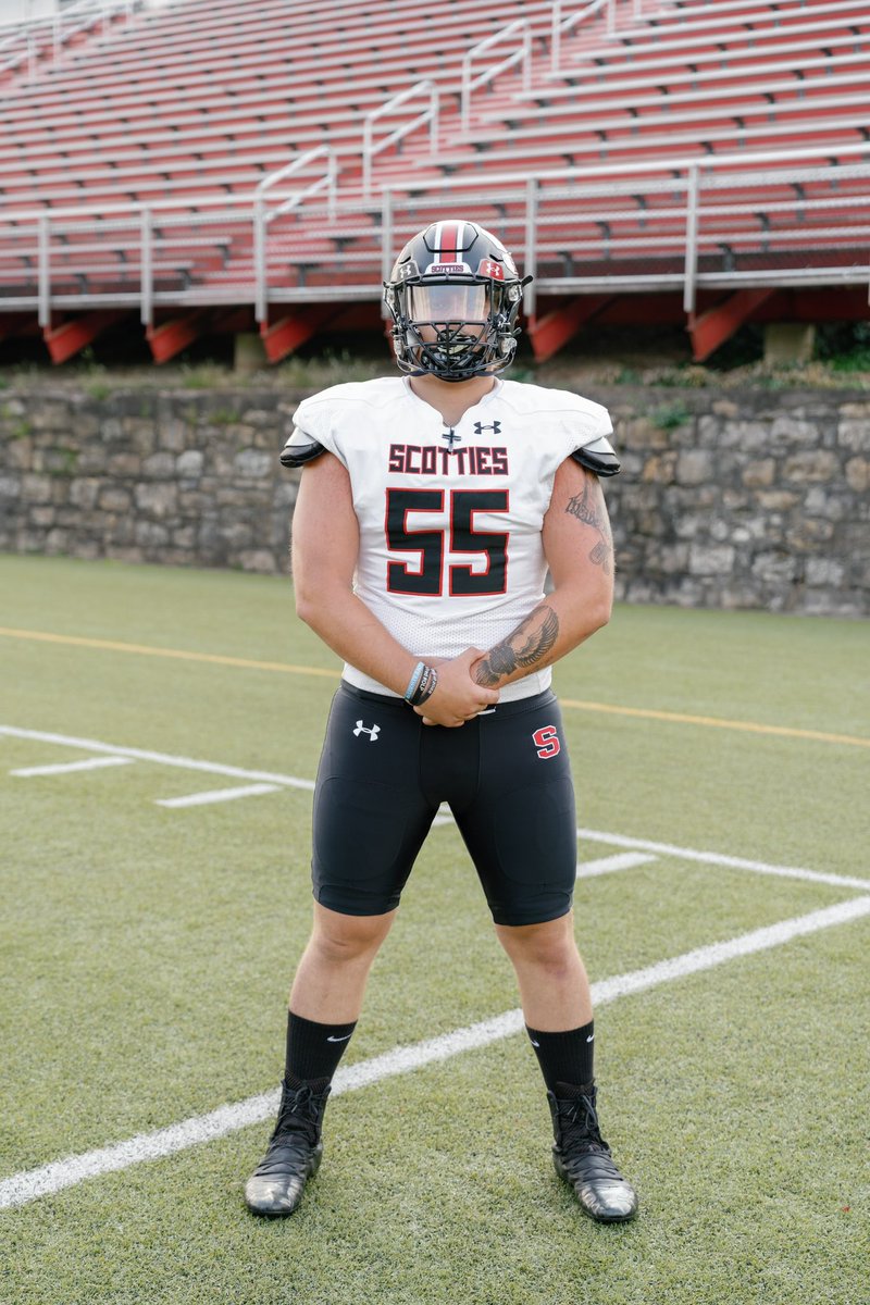 PLAYOFF SZN ‼️

Uniform reveal @ Deer Lakes 

⚫️⚪️⚫️

Ft. Senior Captain <a href="/AidanCorvin/">Aidan Corvin</a>