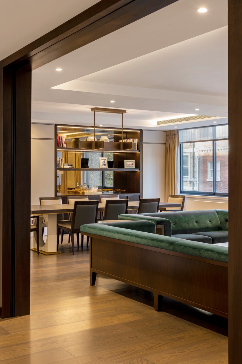 Check out this stunning Mayfair two bedroom lateral apartment, designed to maximize natural light and flow.

➡️ ddre.global/listing/curzon… 

#ddreglobal #primelondon #londonrealestste #mayfairliving #luxurymayfair #mayfairrealestate #mayfairproperties