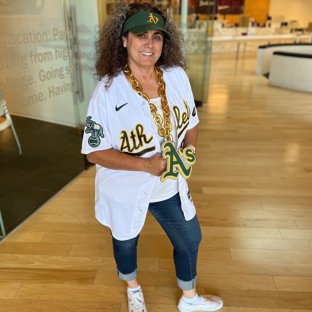 UMeCreditUnion's tweet photo. UMe Spirit Week continues with Sports Day! 🏀🏈🎾 Big shoutout to the MVP of the day, Elsie 🌟 for scoring the staff vote victory! 🏆🥳

Get ready to travel through time tomorrow for UMe Decades Day! 🕺💃 https://t.co/IXOkTgWQvR