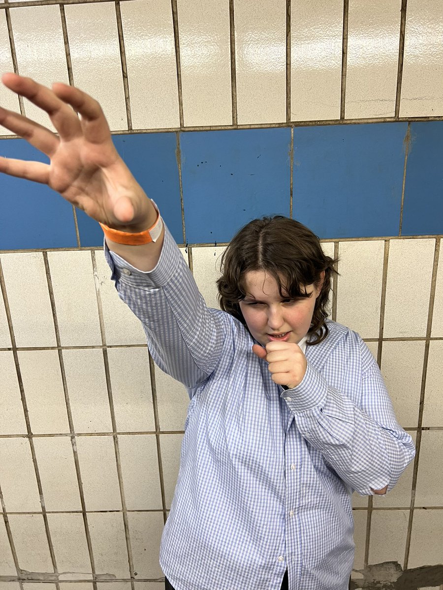 jan3yr0x's tweet photo. i hate gay halloween what do you mean you’re @bejohnce in his comedy special now more than ever 🔥🔥🔥 https://t.co/htYSg48l8w