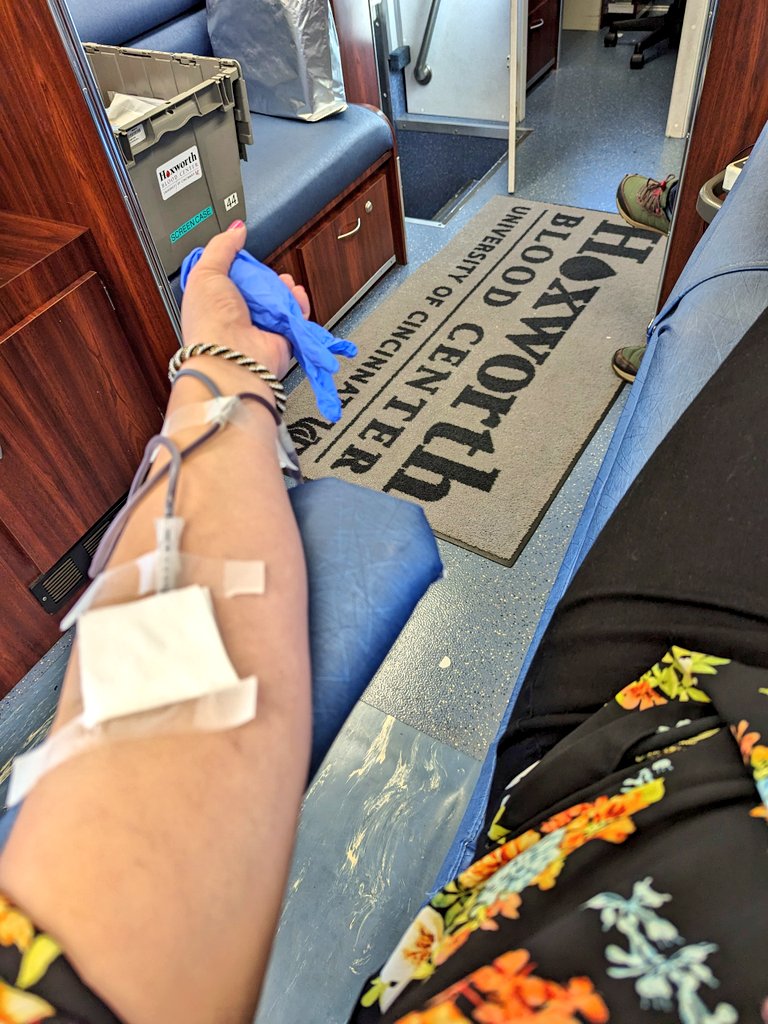 crystal__decker's tweet photo. Today marks my 50th @HoxworthUC lifesaving blood donation &amp; my 1st mobile drive experience. The view was lovely &amp; the team was top notch! 🤩 Combined with my fastest bleed yet (4:07), this was undoubtedly my best visit. ❤️ Thanks @taftmuseum &amp; @CincyCyclones for sponsoring! https://t.co/1GdTjgtKJ5