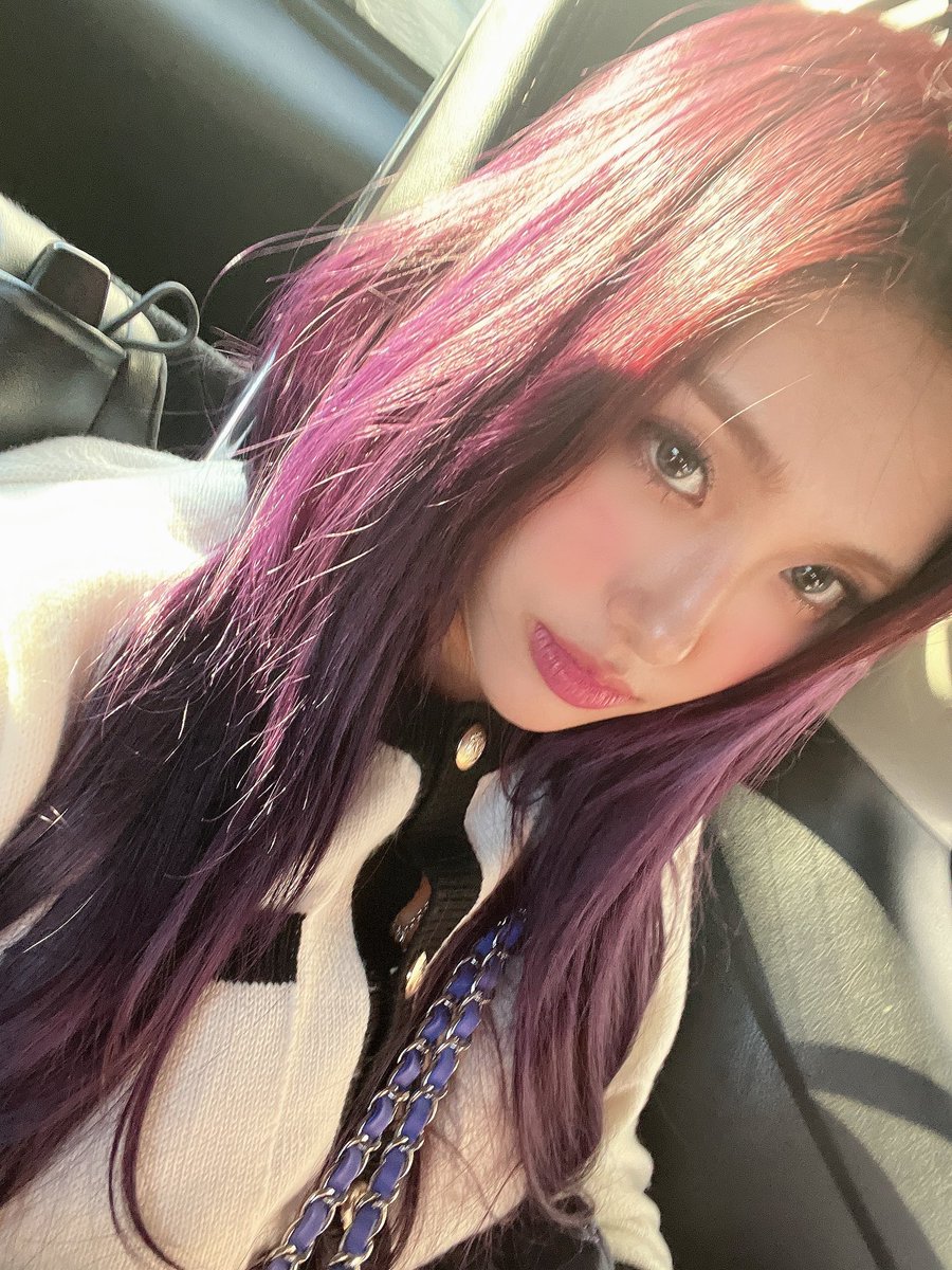 231103 bubble
#EVERGLOW #에버글로우 
#ALL_MY_GIRLS #SLAY 
#아샤 #허유림 #AISHA