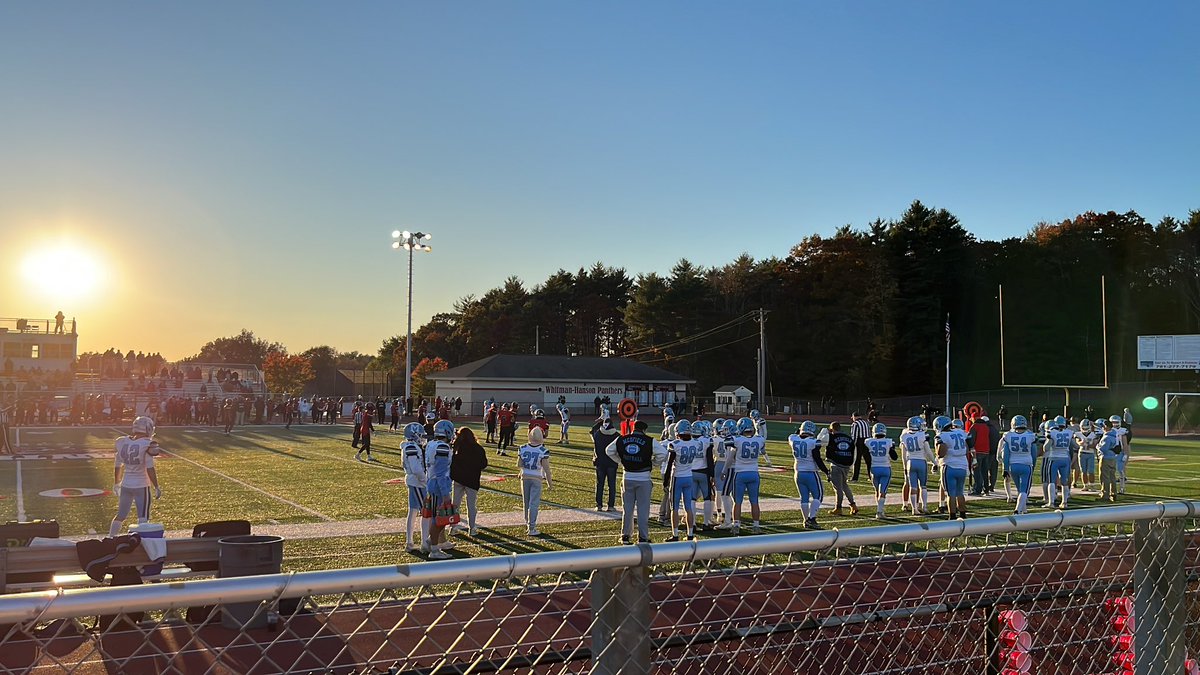 Perfect night for football!  #medfieldhs #mrshagan