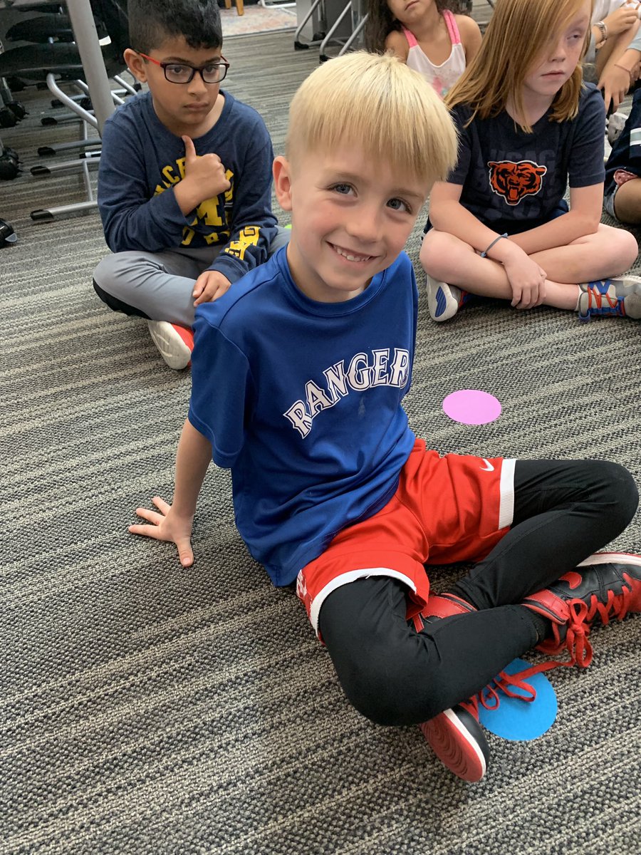 misscoltharp's tweet photo. We ❤️ celebrating the World Series champions @Rangers 💙 #hammfam #hammheroes @hammelem https://t.co/KctHWvZVgv