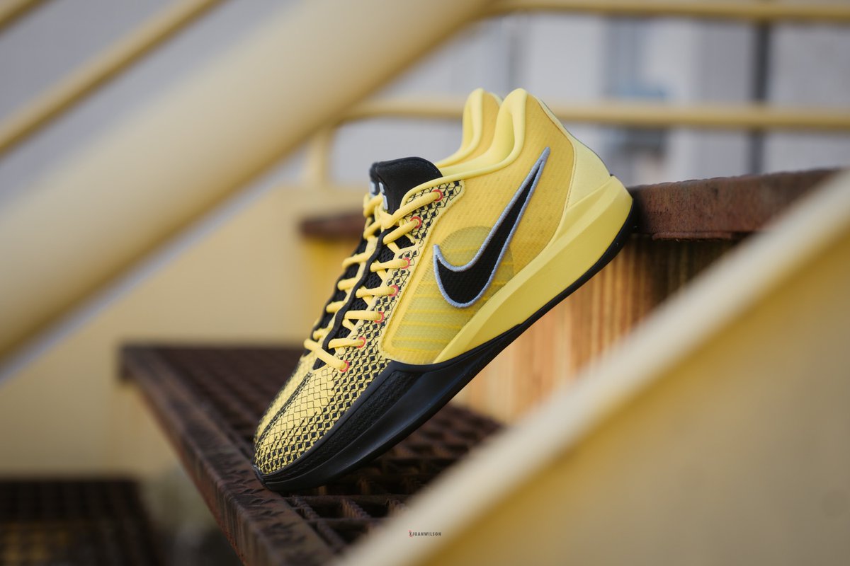 Juan Wilson (@x_juanwilson) on Twitter photo It took a while, but I finally had a chance to customize a pair.
Custom <a href="/sabrina_i20/">Sabrina Ionescu</a> 1 “Bruce Lee”. It took a while, but I finally had a chance to customize a pair.
Custom <a href="/sabrina_i20/">Sabrina Ionescu</a> 1 “Bruce Lee”.