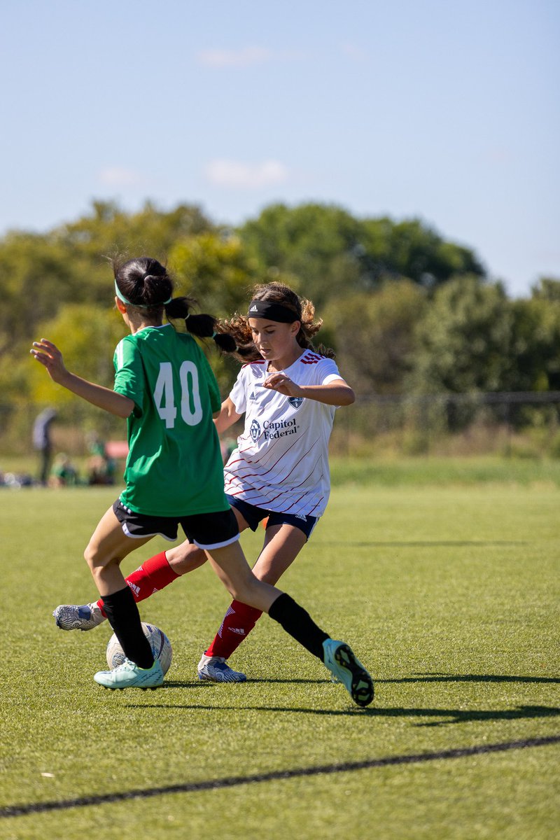 s10starplayer's tweet photo. #TBT 2011G Elite & 2014B White teams in action earlier this season.
Love seeing the growth of our players from the beginning to the end of the season.
#playerfirst #playdevelopment #skv #3citiesoneclub #heartlandfallleague #lawrenceks #topekaks #manhattanks #lawrencesoccer https://t.co/hLOafMB4uf