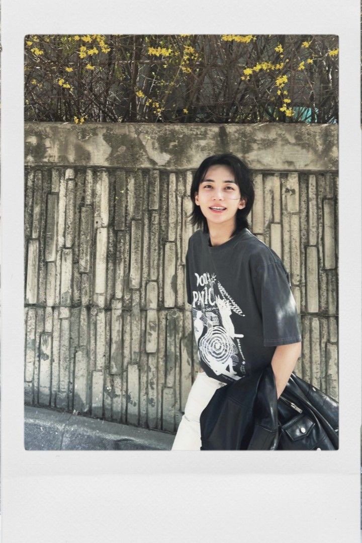 happy 1 year and 1 month to the best person who loves me wholeheartedly.
iloveyou so much.