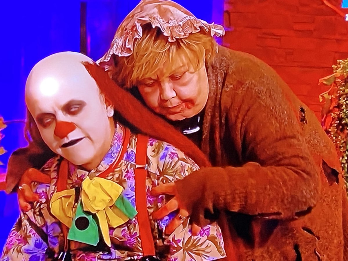 tonicantizano's tweet image. FANTASIA! #GHVIP02N  #GHVIPGala8