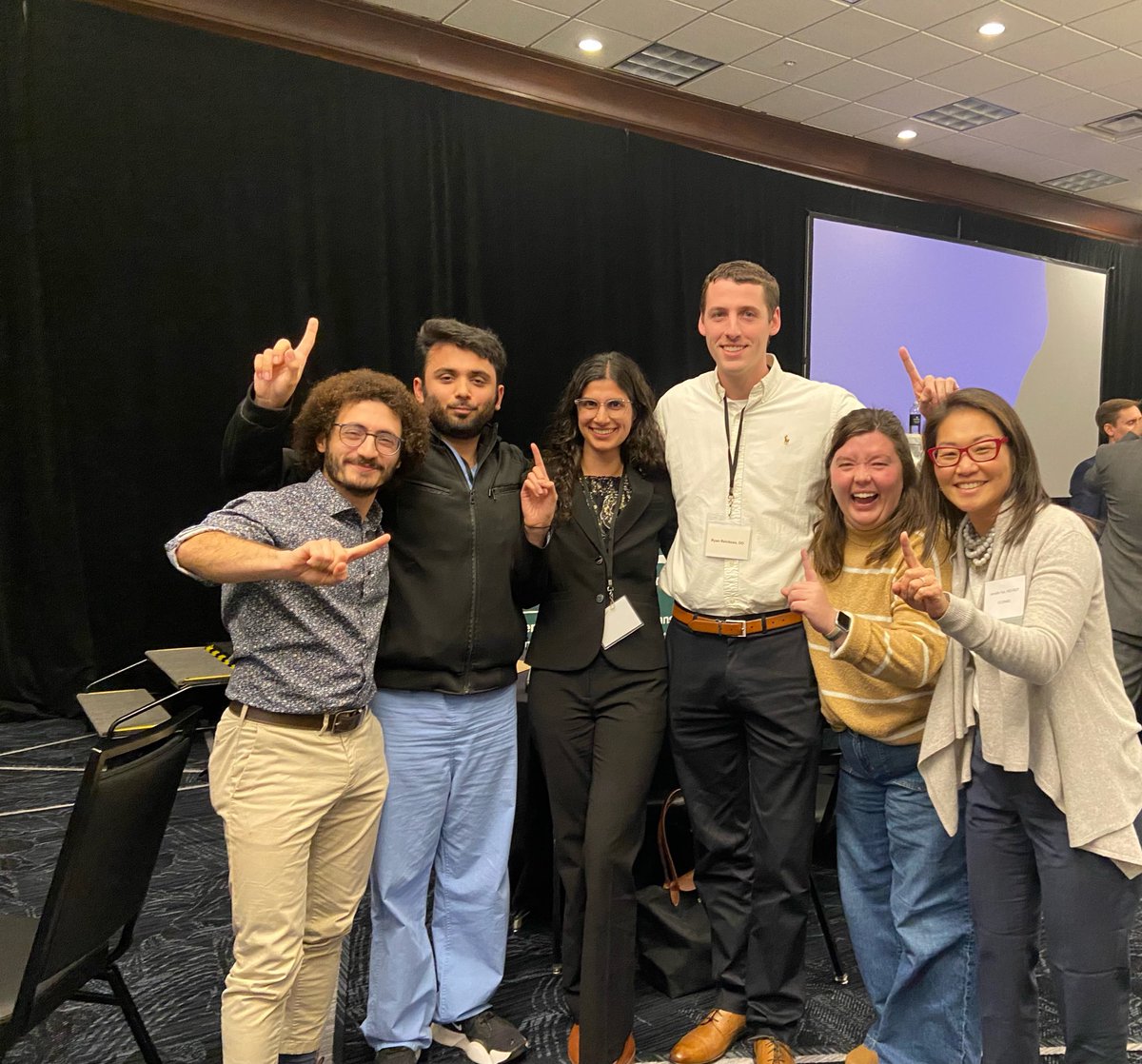 A huge shout out to our super ⭐️ team for winning the <a href="/AcpIndiana/">IndianaACP</a> Doctor’s Dilemma and securing a spot to represent #IU at the national <a href="/ACPIMPhysicians/">ACP</a> competition💪🏼 we are proud of you!!
Our amazing chiefs and PD were there as well to cheer them on👀🤩 #MedTwitter