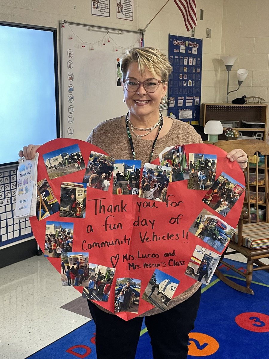 KimberlyHuntley's tweet photo. So touched by Ms. Lucas’ kindergarten class at @WindsorElem this morning. They made me a huge heart w/pictures to thank me for the vehicle day last week. ❤️❤️ This kind gesture made my year. @JenniferrCain @DrOMorgan #beingkind #ThoughtfulThursday #Ilovemyjob @RichlandTwo https://t.co/aqafoBG1pd