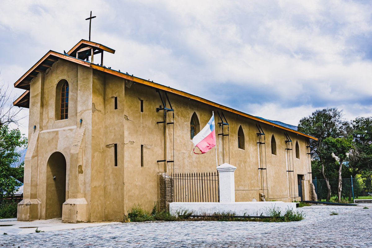 Angelo_Perez_C's tweet photo. La Capilla de Lo Vicuña es un templo católico ubicado en Lo Vicuña, a 3 km al noroeste de la ciudad de Putaendo, Reg de Valparaíso, Chile. Fue construida entre los años 1839 y 1880 como capilla de la Hacienda Lo Vicuña. Fue declarada Monumento Nacional de Chile, en el año 2008. https://t.co/dBlaAlMbab