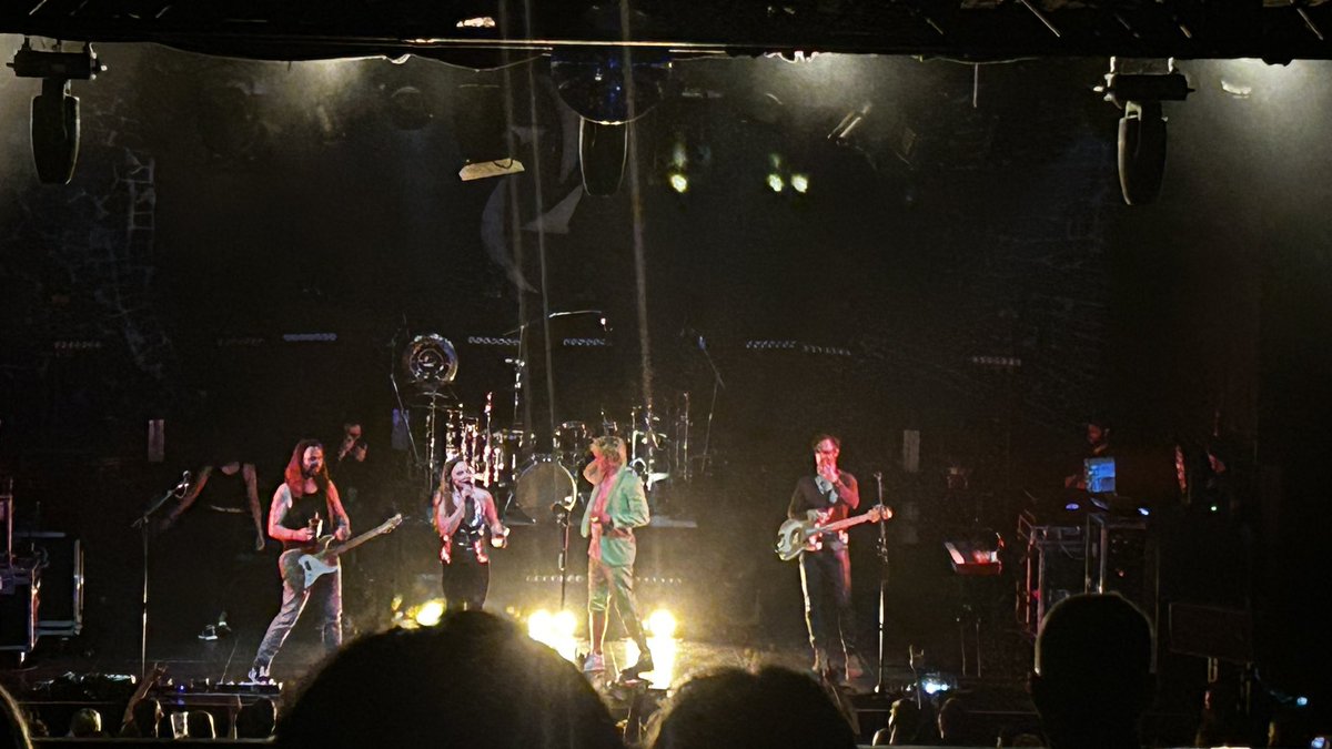 BeanieB78's tweet photo. Well wasn’t that a whole lot of fucking spectacular- thanks @Halestorm for an epic show 🤘 https://t.co/eWkSeUUgRA