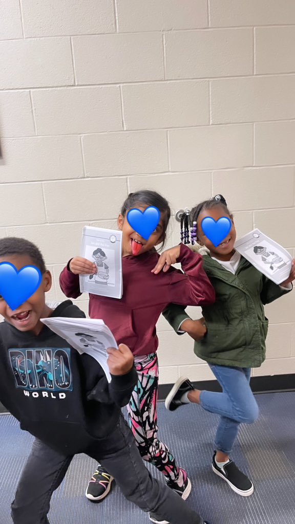 _ABolton_'s tweet photo. Faces my students made today after reading their decodable books independently! These first graders are SOARING ✈️ through OG!
⭐️Intervention with intention has influence! 
#MaximizeMTSS #WEareRTE https://t.co/uOPl2tVTsj