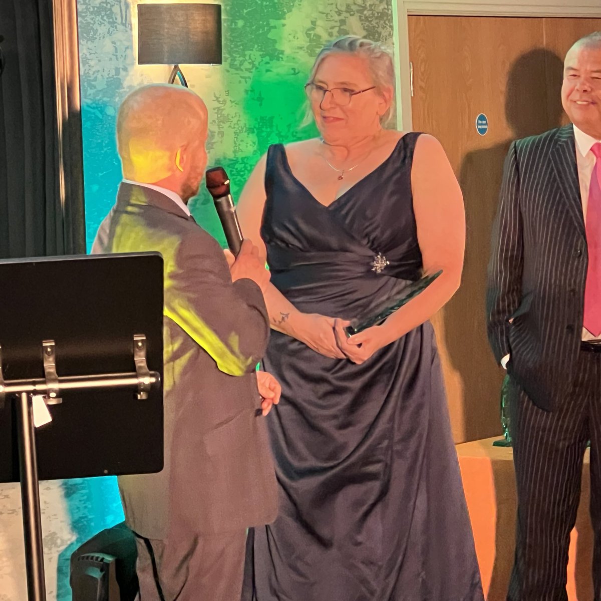 Our next award is our Positive Football Environment winner, the fabulous Lynn Green! 🏆👏🏼