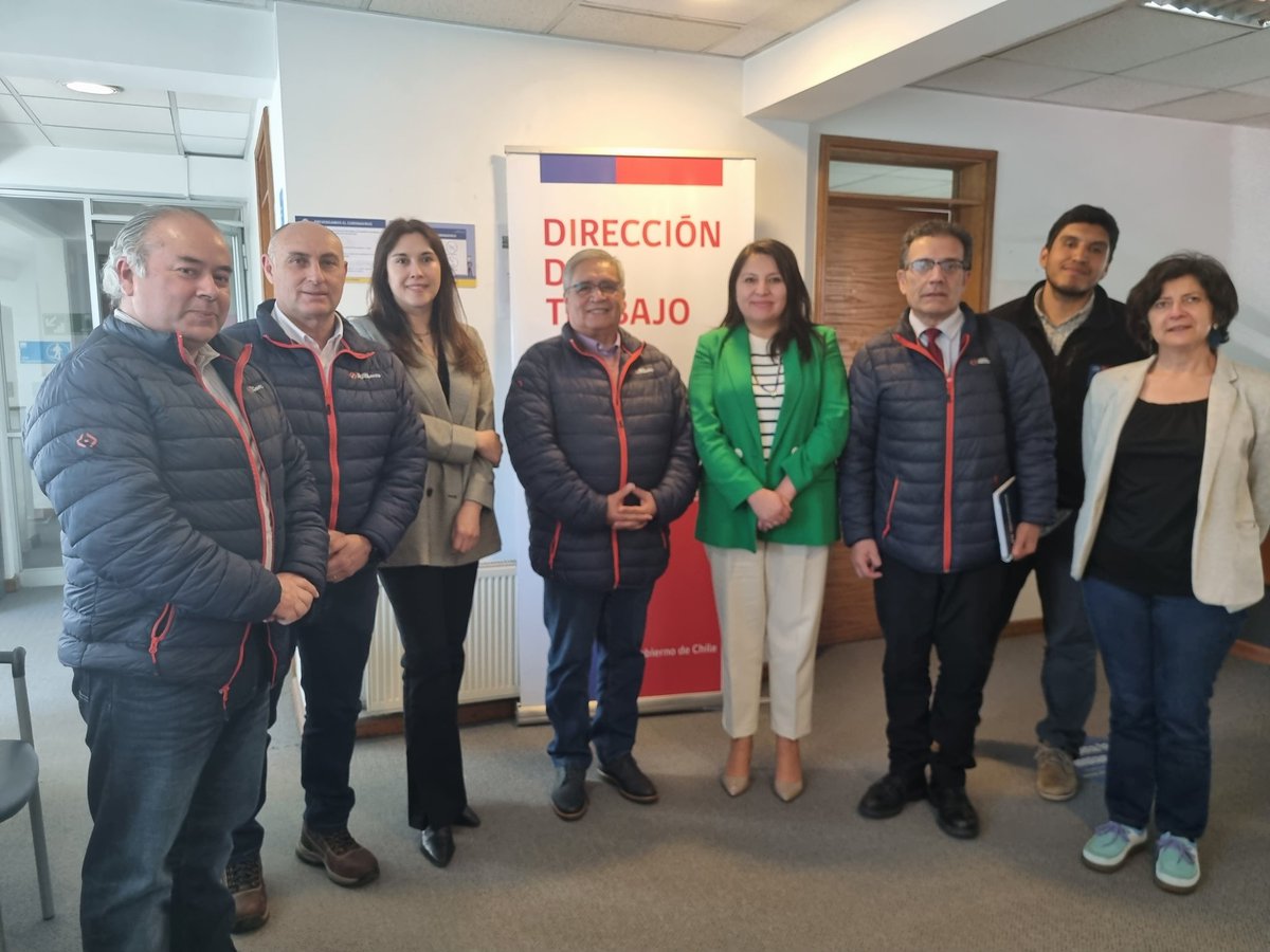 drt_biobio's tweet photo. Reunión convocada por la @DirecDelTrabajo #biobio @RoxanaMarielaR6, con dirigentes Sindicatos 1 y 2 de Cía. Siderúrgica #Huachipato, a fin de recabar antecedentes sobre situación actual de la empresa y su incidencia en materia de puestos de trabajo
#DialogoSocial #TrabajoDecente https://t.co/szJJyYp7gv