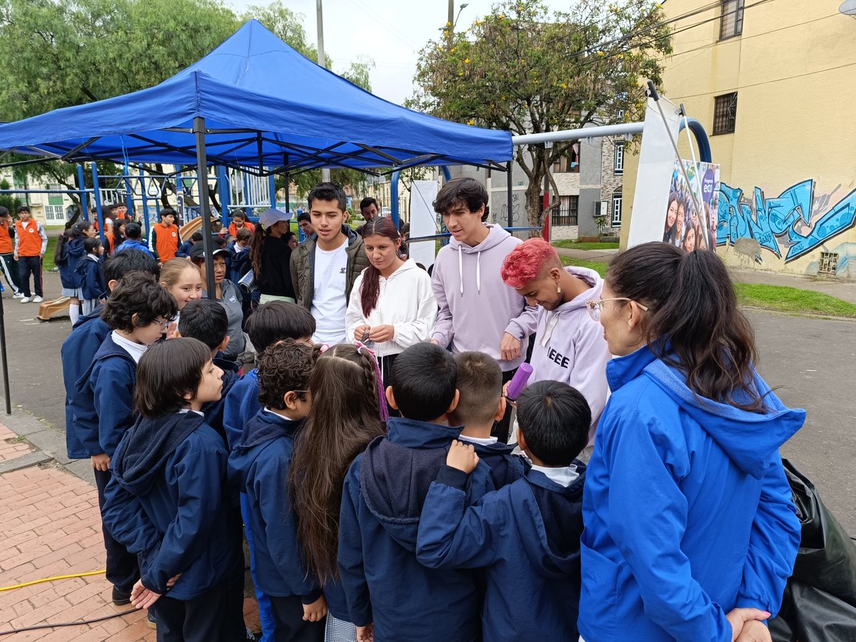 LabPazUNAL's tweet image. 📢 Así se vivió nuestro evento de Universidad al Barrio - UNAL🧩🔭👾en la Localidad de Engativá; en donde compartimos con la comunidad, un día lleno de aprendizaje y aventuras.
#programaECO