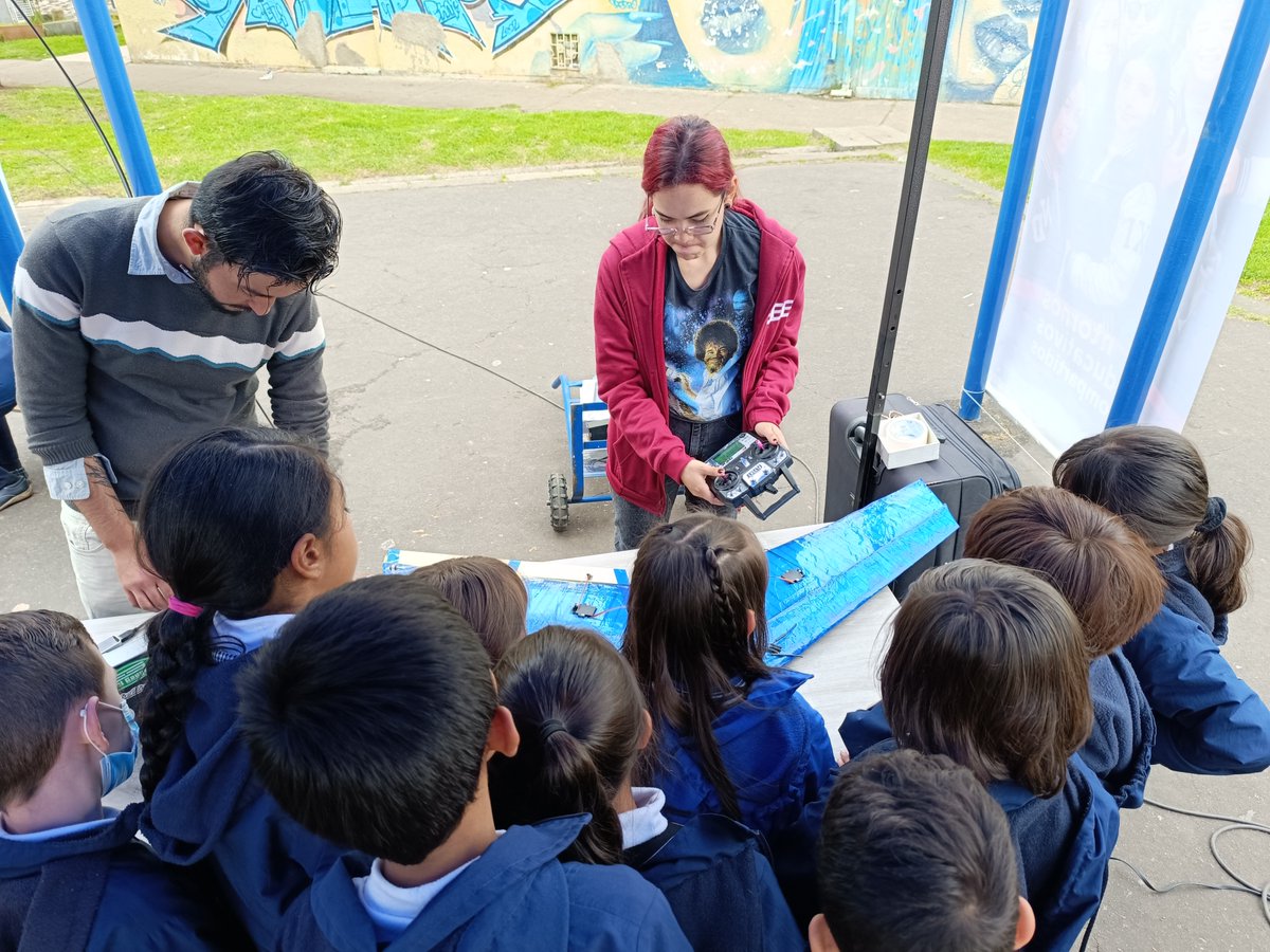 LabPazUNAL's tweet image. 📢 Así se vivió nuestro evento de Universidad al Barrio - UNAL🧩🔭👾en la Localidad de Engativá; en donde compartimos con la comunidad, un día lleno de aprendizaje y aventuras.
#programaECO