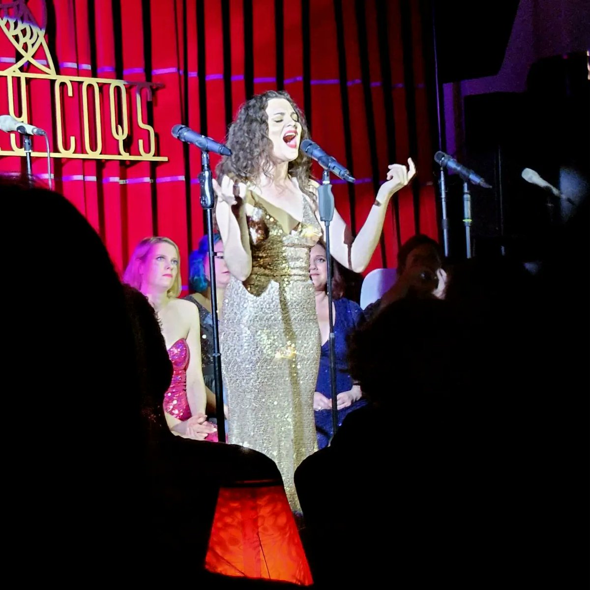 Wendy_Carr's tweet photo. Last night 🎶 Wonderful to perform at @CrazyCoqs with my @whatwouldjulie babes again - always such a pleasure ❤️ https://t.co/PEmcatMCKW