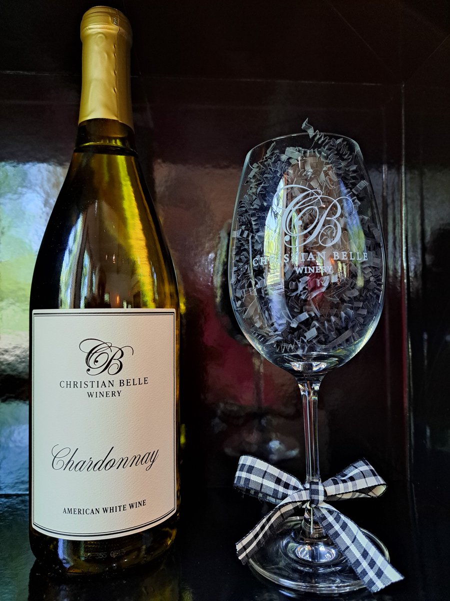 queenofchard's tweet photo. Red or white? Christian Belle Winery has both bottled and ready to be sampled!

Christian Belle Winery open Friday 4 - 7 pm and Saturday noon -5 pm.

2070 South Bridgefarmer Road, Lowry Crossing, Texas https://t.co/p0q21sipAz