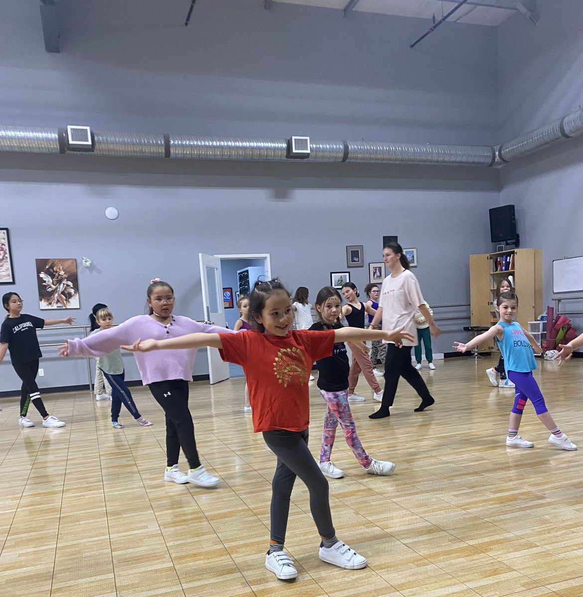 alisonkimbley's tweet photo. Hip Hop class at Martin School of Dance https://t.co/Rfk3xwmfEf