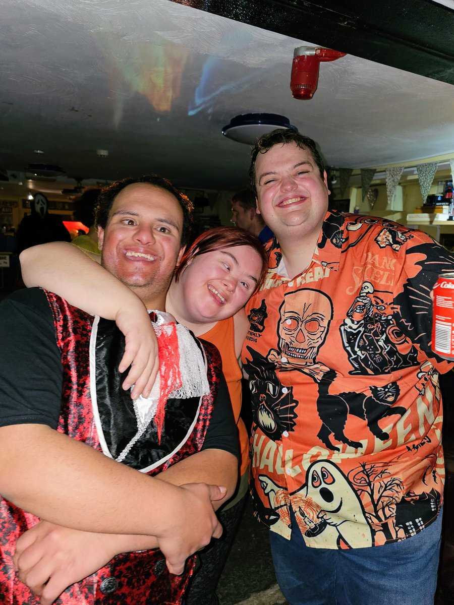 mencapcered's tweet photo. Halloween party @ #Aberteifi Cardigan Gateway went well considering our DJ could not make it so our volunteers step's in with their very own disco lights. @TheCellar1st @mencapcered week of Halloween celebrations come to an end till next year. Thanks all. https://t.co/GUekSi2VLj