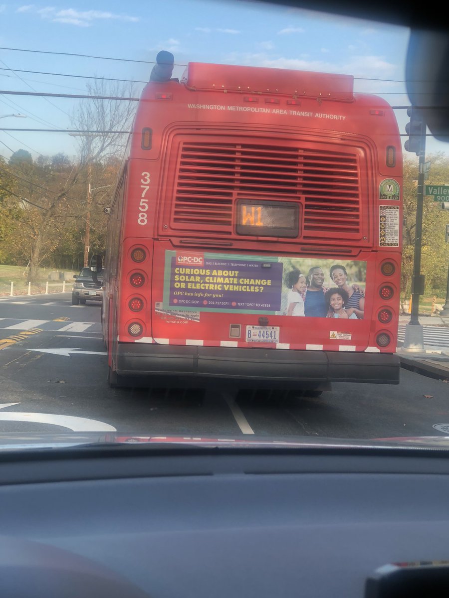 kicks_shitz's tweet photo. This the shit I be hating! These bus drivers in DC are ANYTHING 🙄🤦🏾‍♂️ I swear some of these mfz need to be retrained/FIRED! #metro #metrobus #dc https://t.co/bqoxNOY3TI