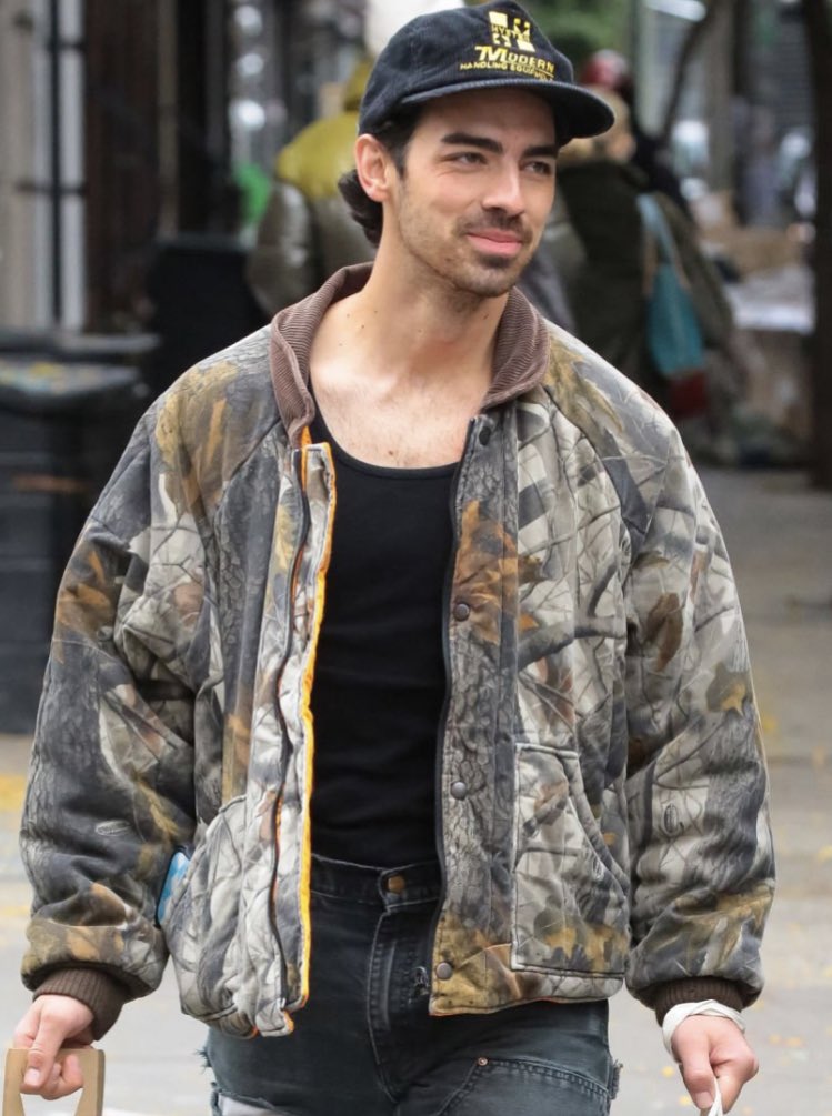 JonasBrosMedia's tweet photo. .@JoeJonas in New York. (11.1.23) https://t.co/KyitvmO1Th