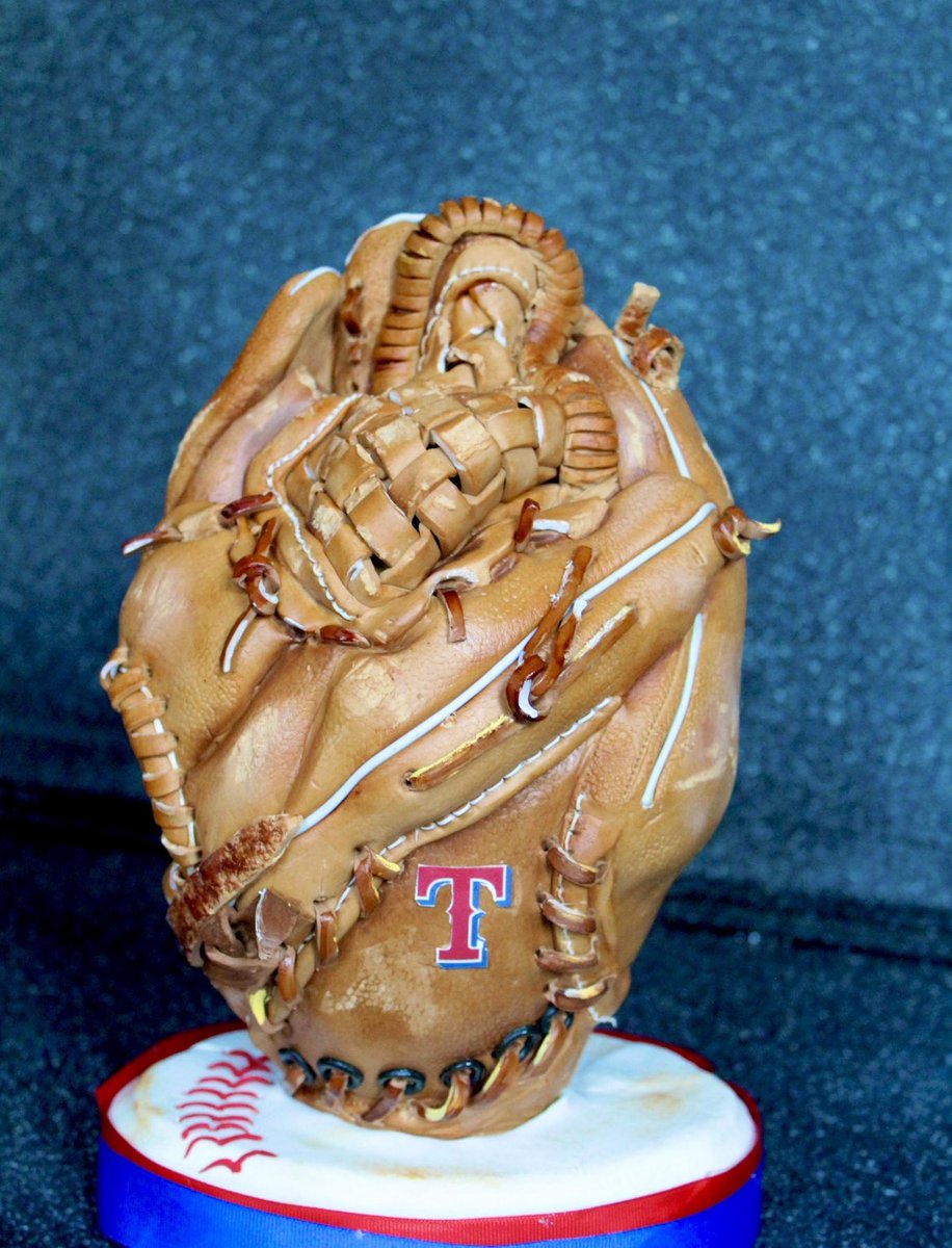 ACakeMaker's tweet photo. Go Rangers #WorldSeriesChampions #YesItsCake https://t.co/1CowbPtu3v