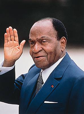 Il faut quelqu'un pour terminer puis contrôler ce qu'ils ont commencés. 

A.S.T🇬🇳 N.M🇿🇦 M.K🇱🇾 P.H.B🇨🇮❤️🙌🏾