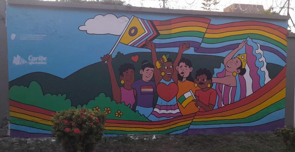 Caribeafirmativ's tweet image. 🏳️‍⚧️🏳️‍🌈Culminó con éxito la pintura de nuestro mural en Sabanalarga. Gracias por acompañarnos en la construcción de este mural, que representa la forma de vivir la diversidad sexual y de género en #Sabanalarga. ¡Seguimos pintando de colores el Atlántico con nuestra #RutaArcoíris! 🌈