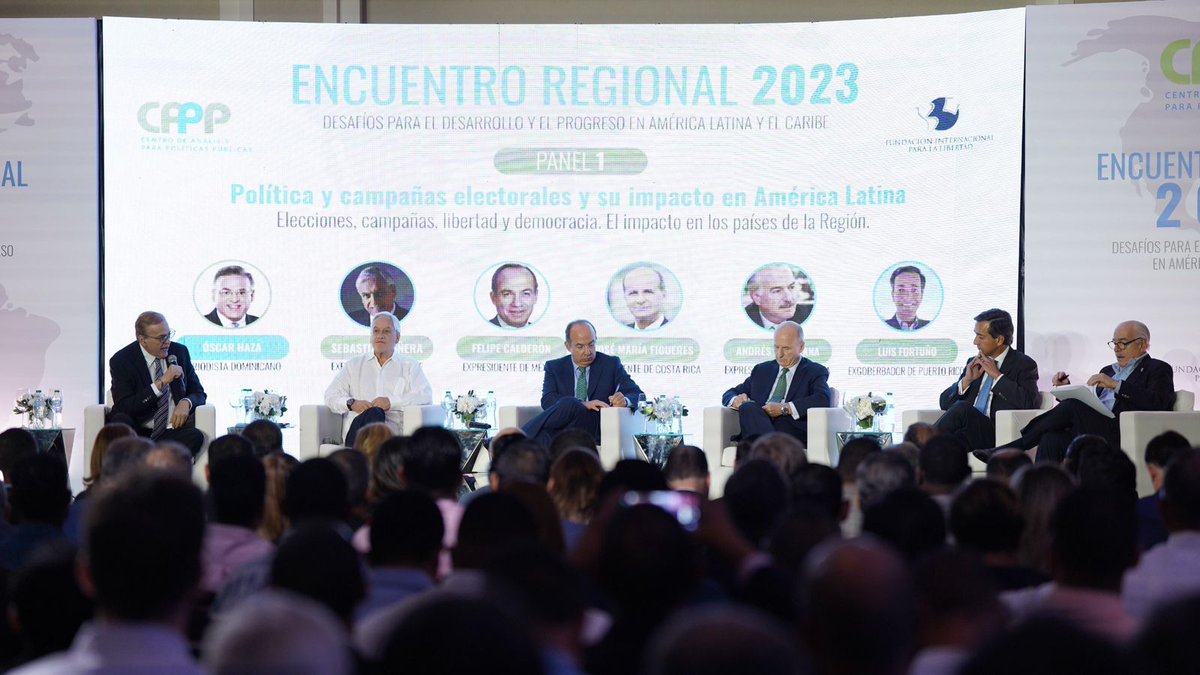 Excelente diálogo sobre el contexto político y económico de América Latina en el #EncuentroRegional2023 del @CAPPenlinea y @FundacionFIL. ¡Gracias por hacerme parte! Desde PR, @centrocrece se une para defender la democracia y libertad individual. @AlvaroVargasLl @gustavovelezpr