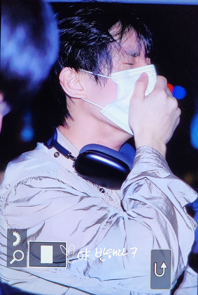 fuzzy041219's tweet photo. 231103 ICN 입국
울 주녀기 입 찢어져,, 언능 가서 자렴...🥲
#MCND #엠씨엔디 #윈 #방준혁 #준혁 #WIN #Bangjunhyuk #JUNHYUK @McndOfficial_ https://t.co/SxtfbSoijY