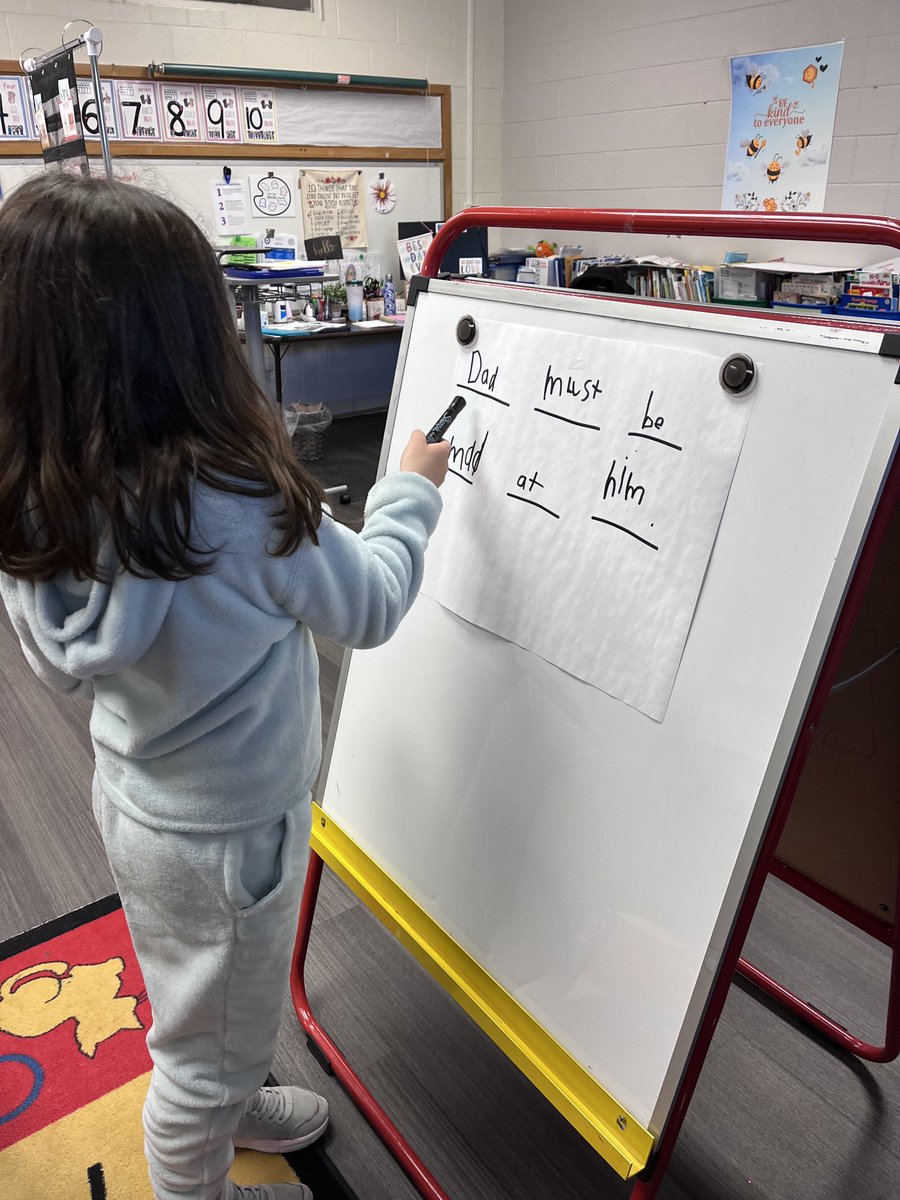 YvonneYglecias's tweet photo. ✨One of my groups needed more support with ✍️writing conventions, so I responded to the need with an interactive writing session. #monitorandadjust #RISDLeadandInt #RISDBelieves #RISDWeAreOne https://t.co/qBW6DqsgSw