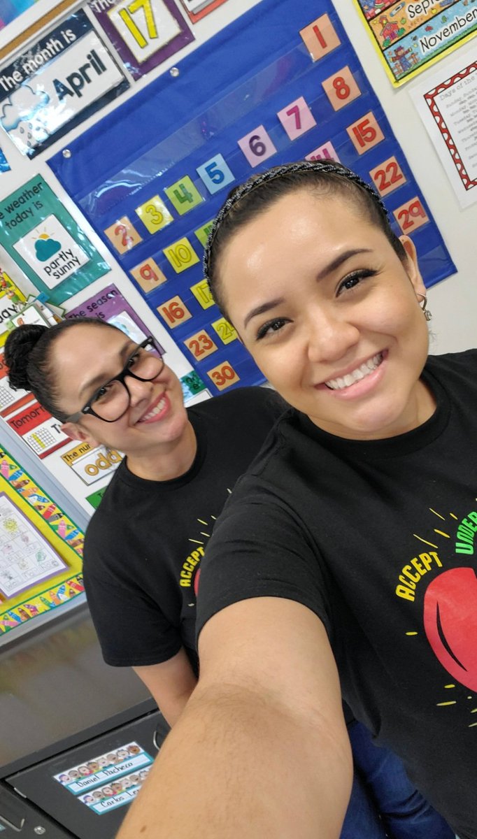 rmrzrbcc's tweet photo. #Mcallenisdgratitudesnaps @FieldsFalcons @sped_misd soooooo grateful for amazing coworkers and friends ❤️ 💖 ♥️  #teamsped https://t.co/D4BfqROo0e