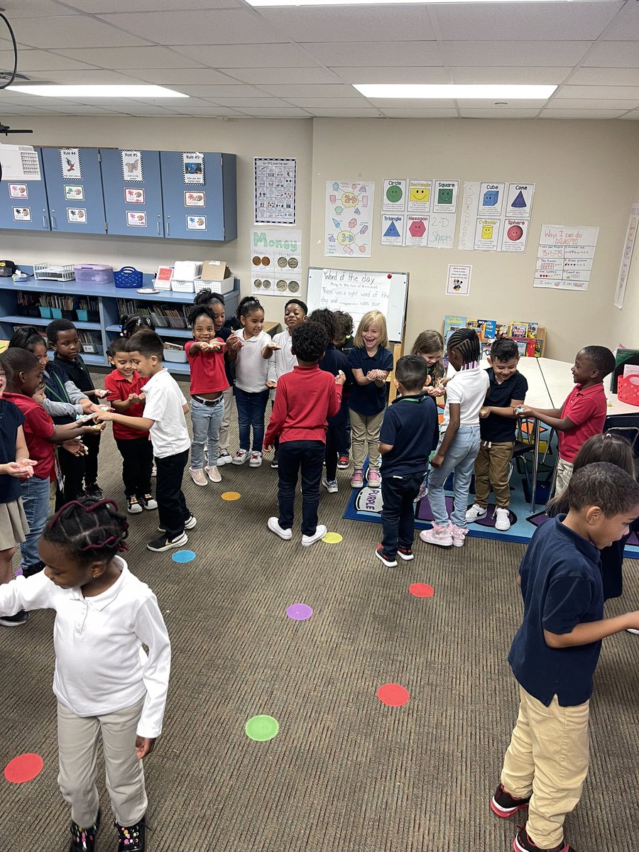 Learning about bees, flowers and pollination in Kindergarten <a href="/ReynoldsElem/">Reynolds Elementary</a>