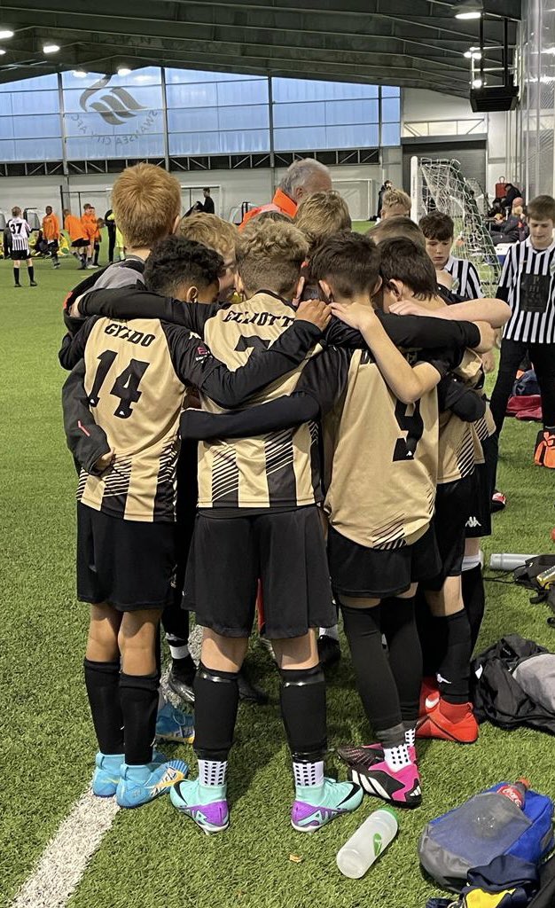 CTAFCacademy's tweet photo. Very good tournament debut for the under 12s today. Played 8, won 1, drew 6 and lost to a Swans Select team. They managed to keep an astonishing five clean sheets against top level teams from all over Wales in this age group and had a blast. Then they had training 😂.
#OneOldGold https://t.co/qWA1WJWzpX