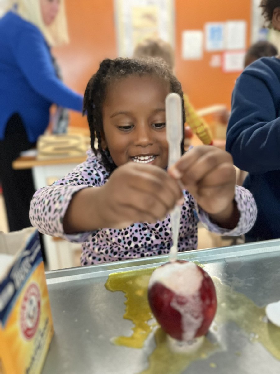 RCPS_EarlyLearn's tweet image. Fall Activity:
Apple fizz
#science #fizz #simplescience #AfterSchoolClub #afterschool #pat #dph